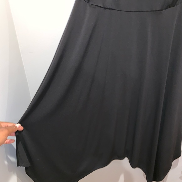 Black Halter Sleeveless Asymmetrical Draped Dress - Picture 6 of 10